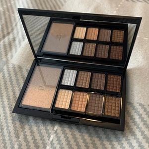 ‼️BRAND NEW‼️ Doucee Freematic Pro Palette